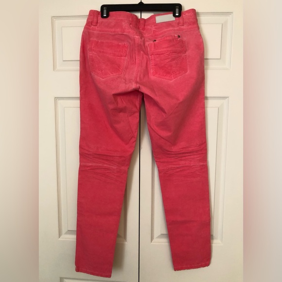 Summum. Pink, distressed, pre-wrinkled, mid-rise jeans.  Size 10. Worn once. $45 - Picture 2 of 2